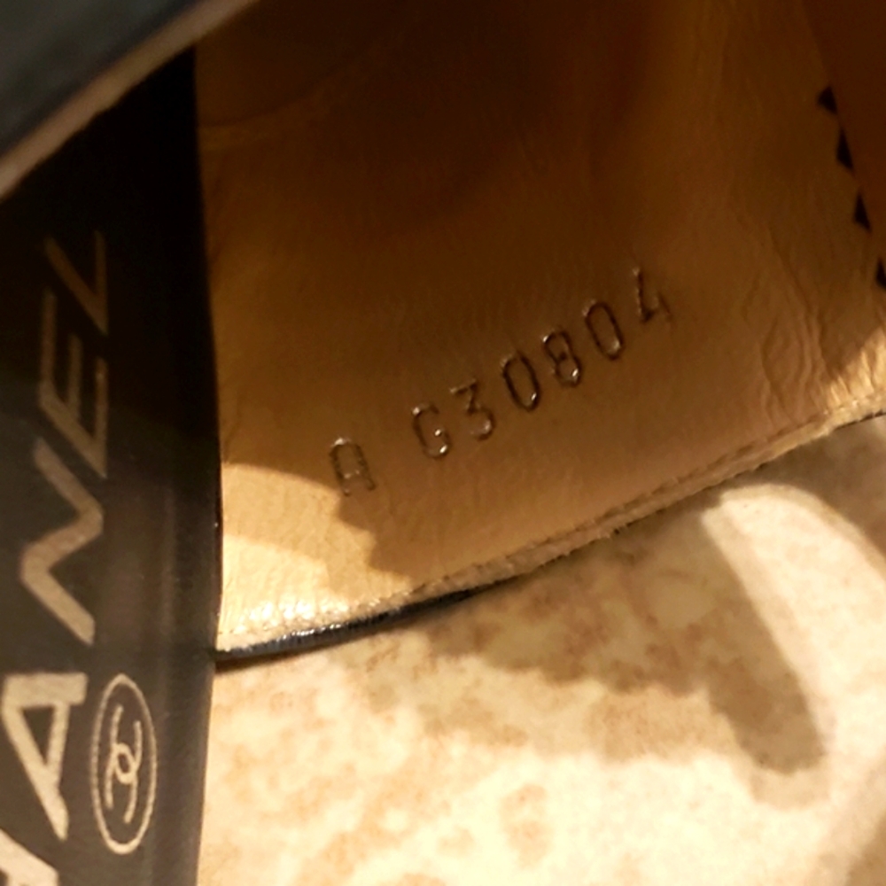 Chanel leather ankle strap loafers - Picture 12 of 15